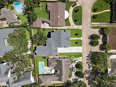 8923-1726630277-63-web-or-mls-6210_sugar_hill_dr_aerial-38.jpg